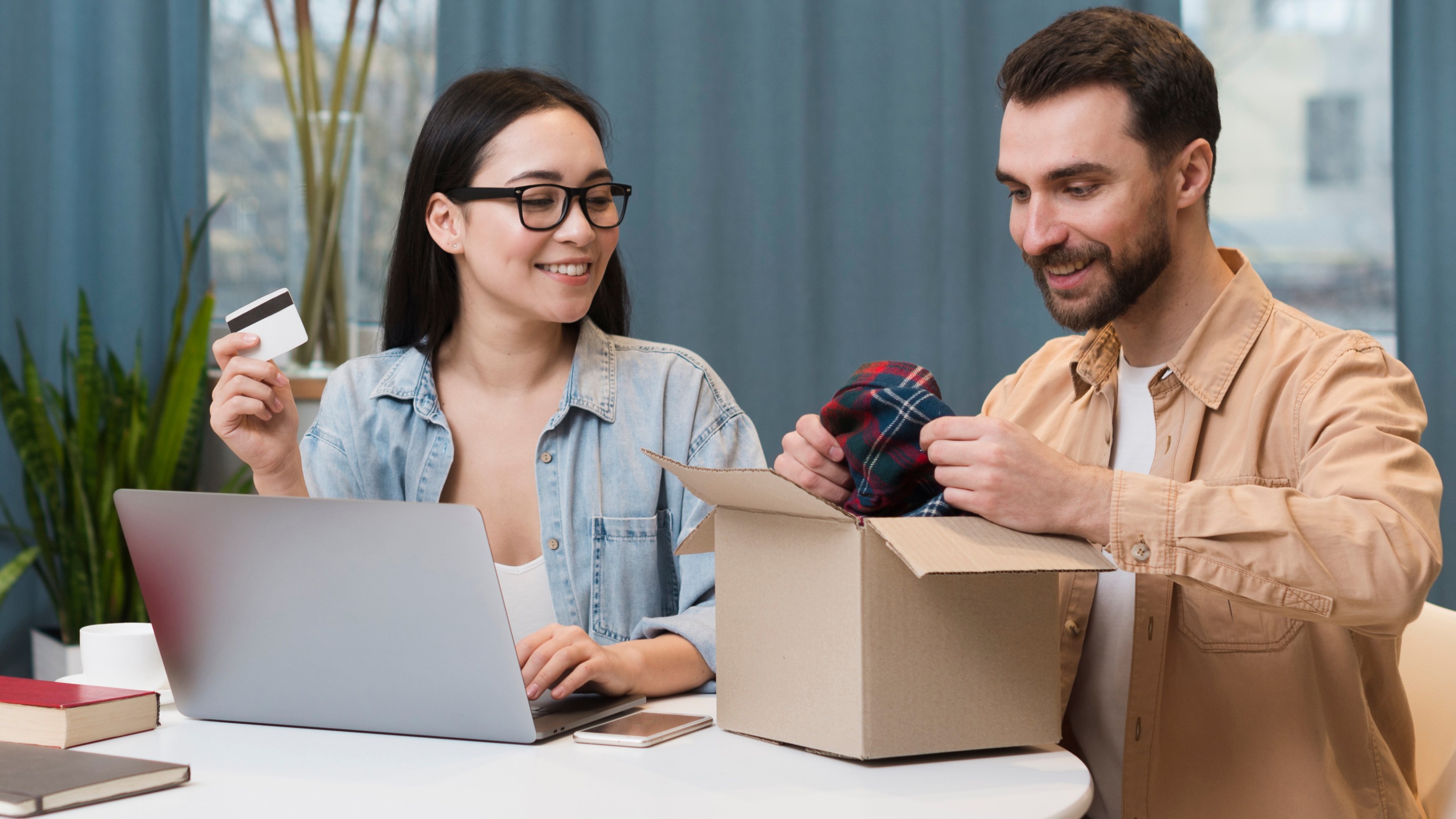 Omnichannel Commerce Enablement - Image.jpg